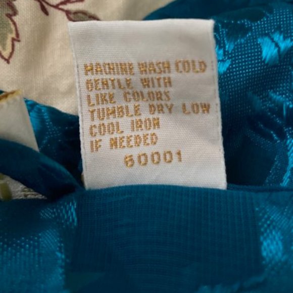 Victoria's Secret Vintage Floral Robe - Picture 12 of 12